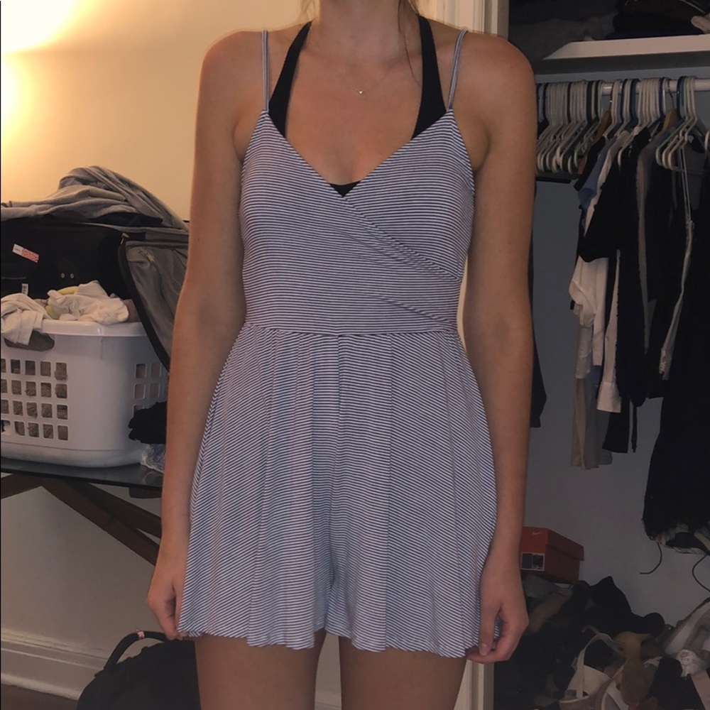 Cute romper!